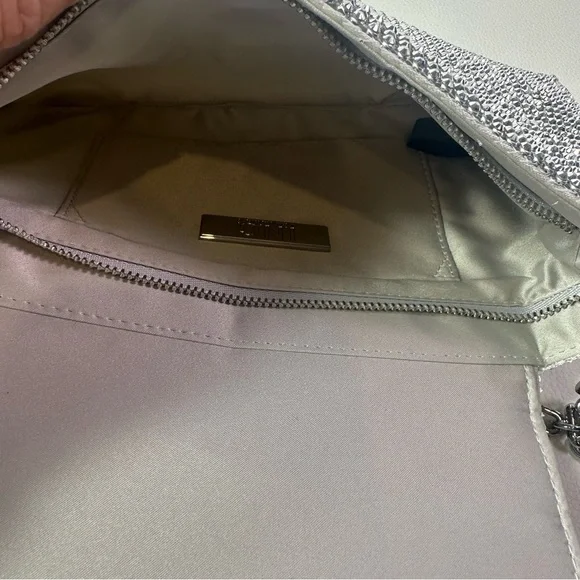 NEW WOMEN’S INC INTERNATIONAL CONCEPTS Mesh East West Silver Crystal Clutch Bag - Picture 9 of 9